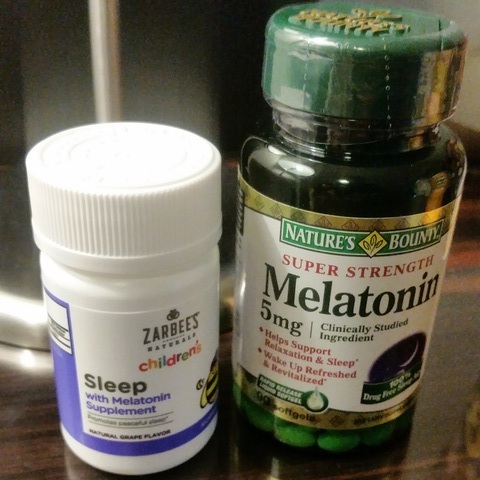 メラトニンサプリと子供向けメラトニン入り睡眠改善薬